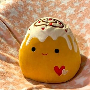 This is 12 inch Squish mallow named Channel but has no tags.